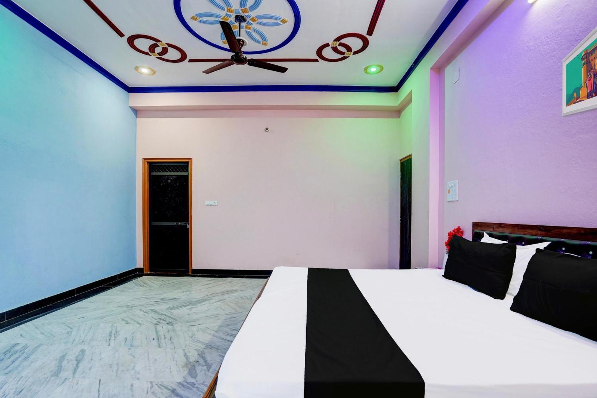 Hotel O J.D. Palace Bénarès Extérieur photo